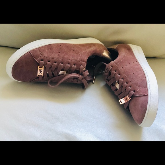 Brand new MK sneaker - Picture 4 of 5